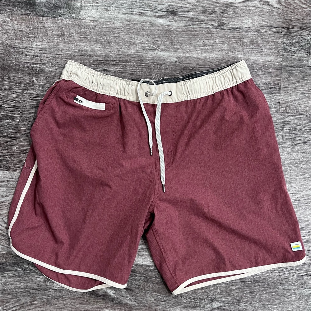 Red vuori workout shorts
